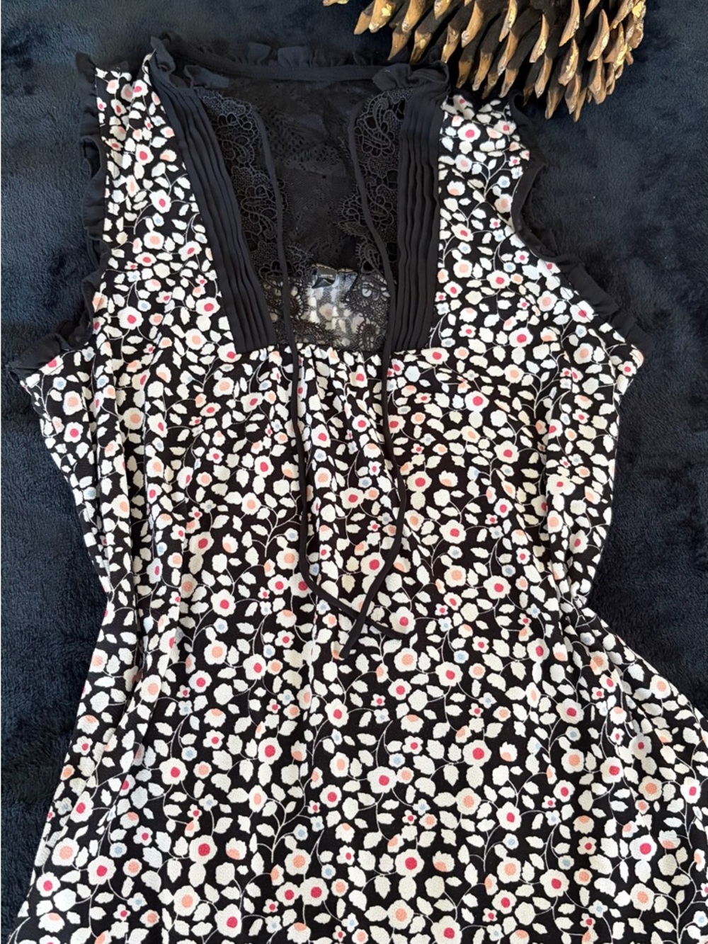 Express Black Floral Lace-Trim Sleeveless Blouse